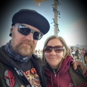 Meet your Posher, Hollie